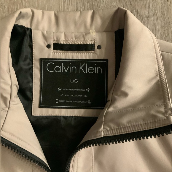 NWOT Men’s CALVIN KLEIN Size Large Spring Jacket - Tan Colour - Picture 2 of 8
